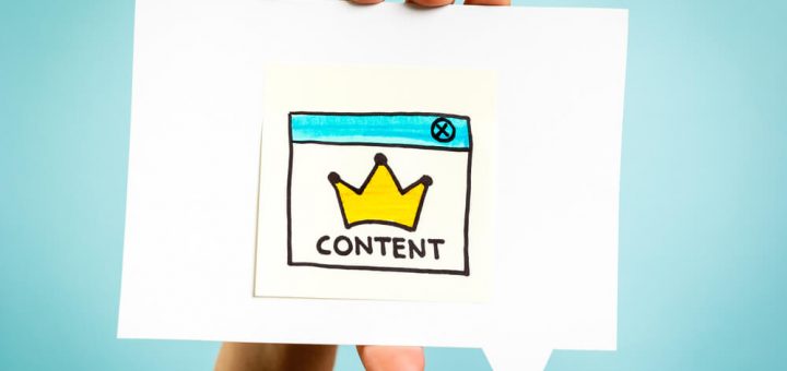 paper speech bubble with picture of blog that says content and has a crown as a symbol for the ways you can monetize your sex blog